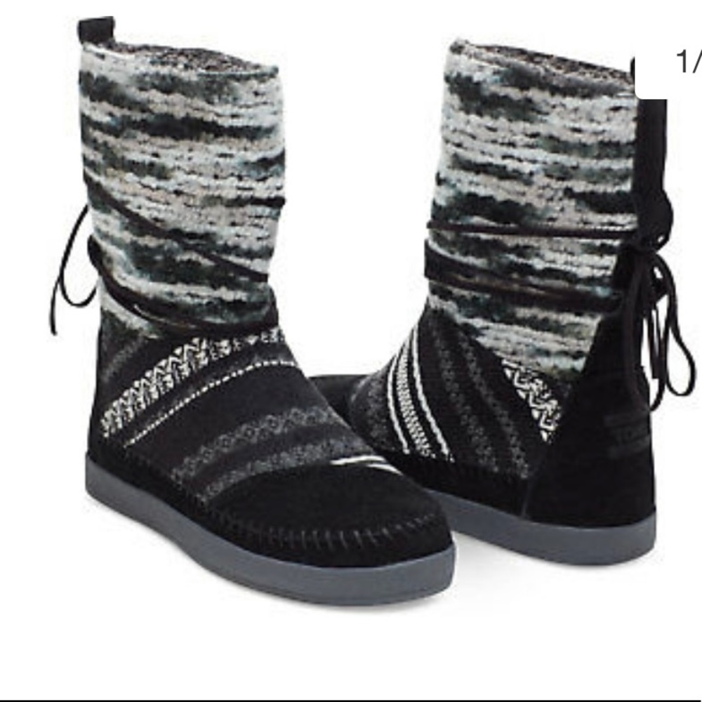 NWOT TOMS Boots
